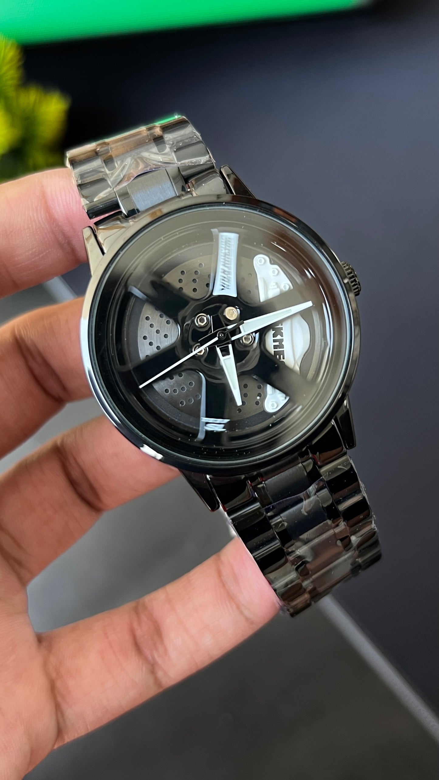Rotating Wheel Watch