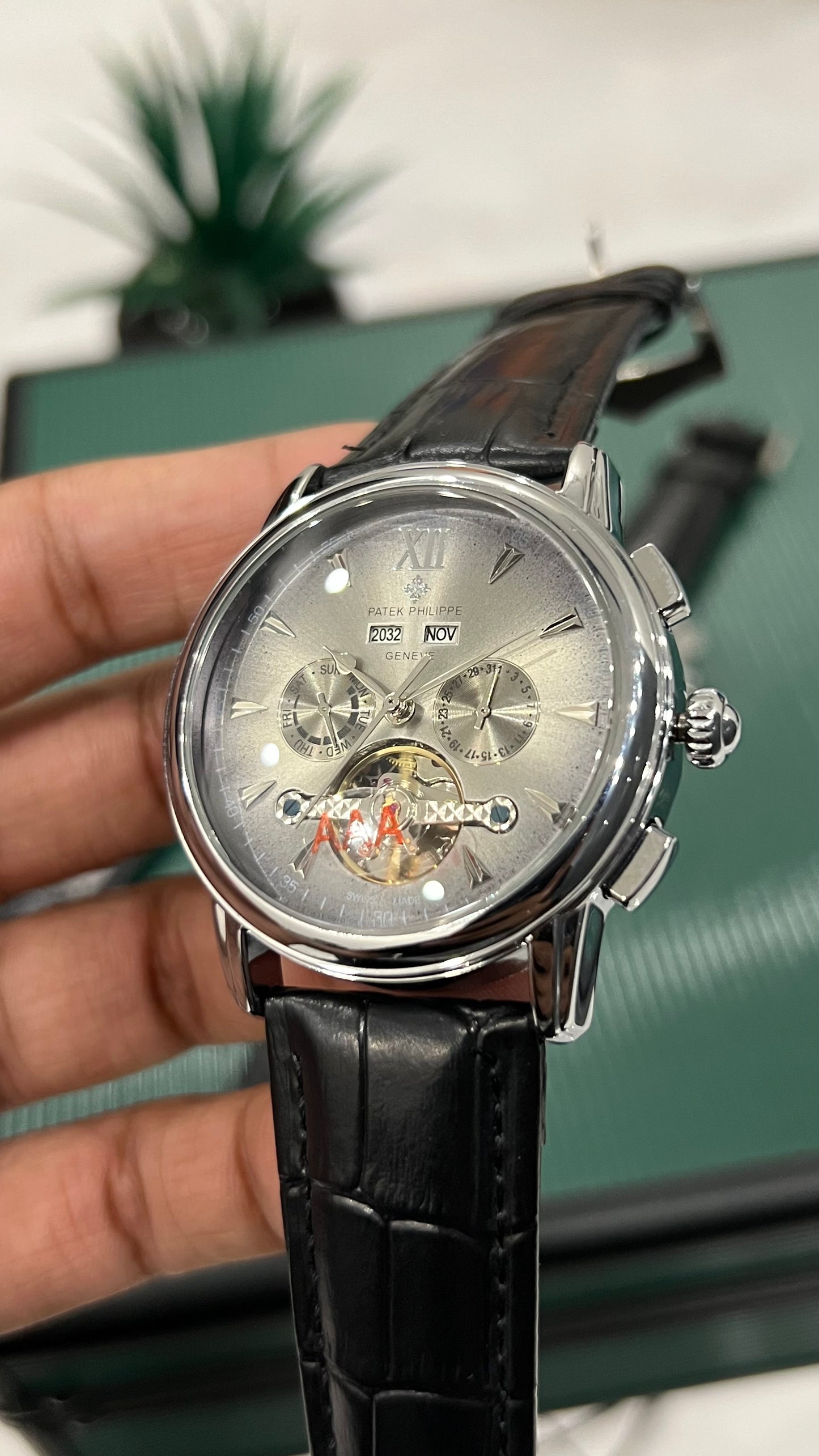 Patek Phillip Auto ( Grey )