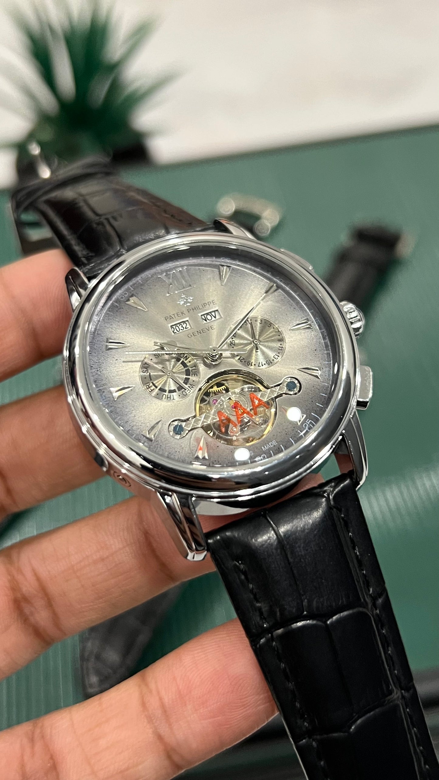 Patek Phillip Auto ( Grey )