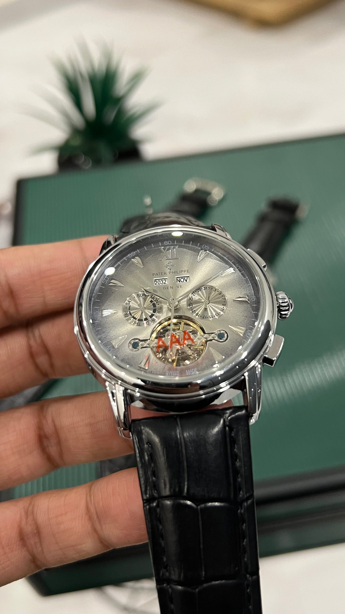 Patek Phillip Auto ( Grey )