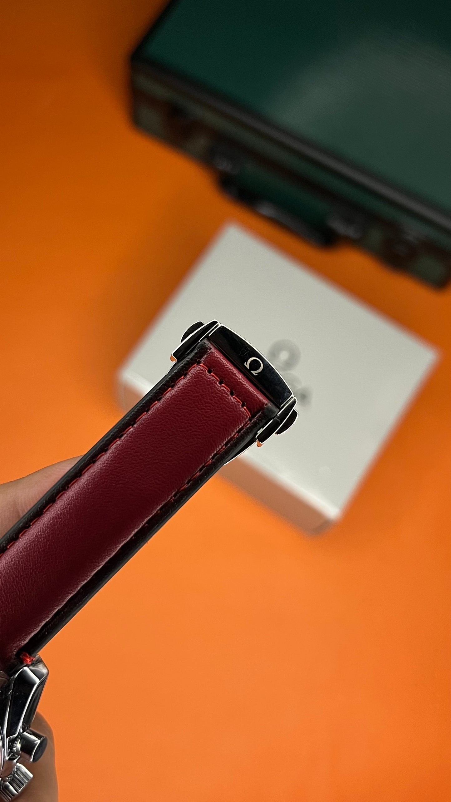 Omega 57 SM ( Redwine)